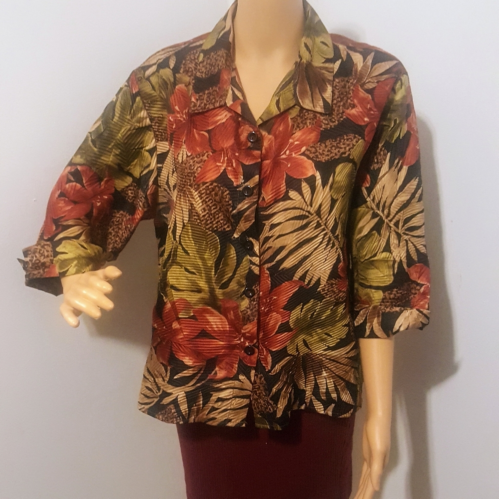 🌼3 for 22🌼 Vibrant Jungle Print MP Top